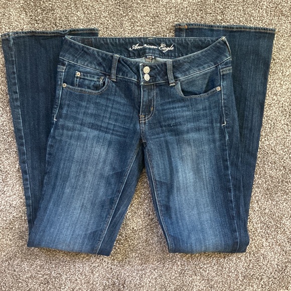 American Eagle blue jeans size 6L. Great condition - Picture 2 of 7